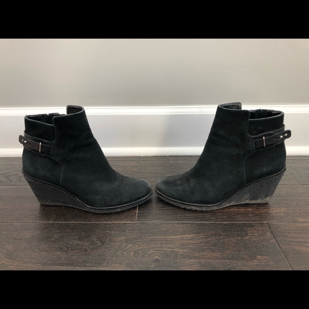 Cole Haan size 8 black waterproof wedges.